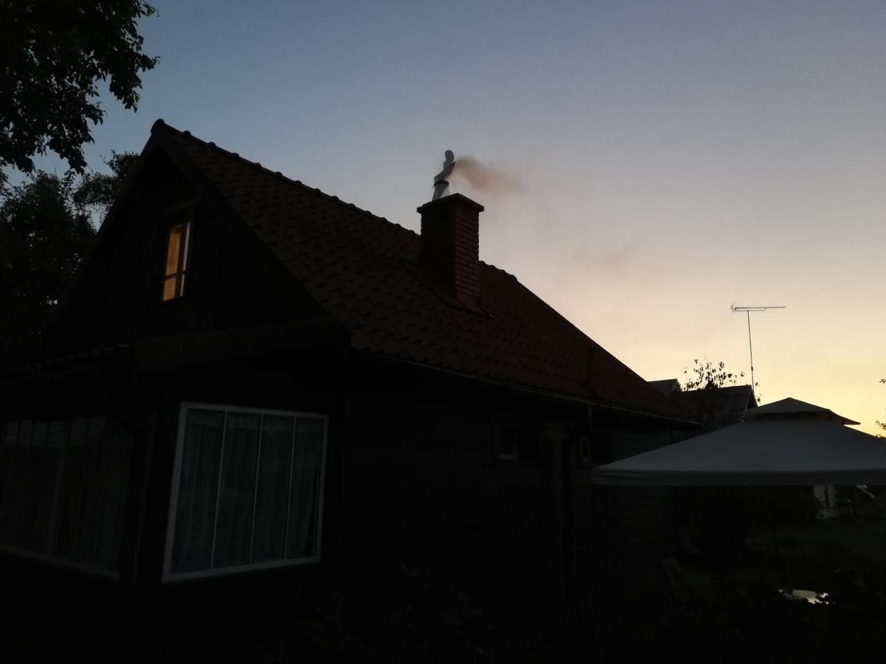 Domek Zapiecek Bialowieza Bagian luar foto